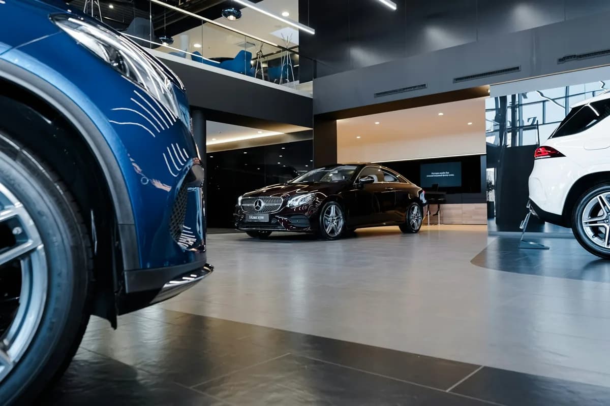 Commercial cleaning for Auto Dealerships in Tampa, FL