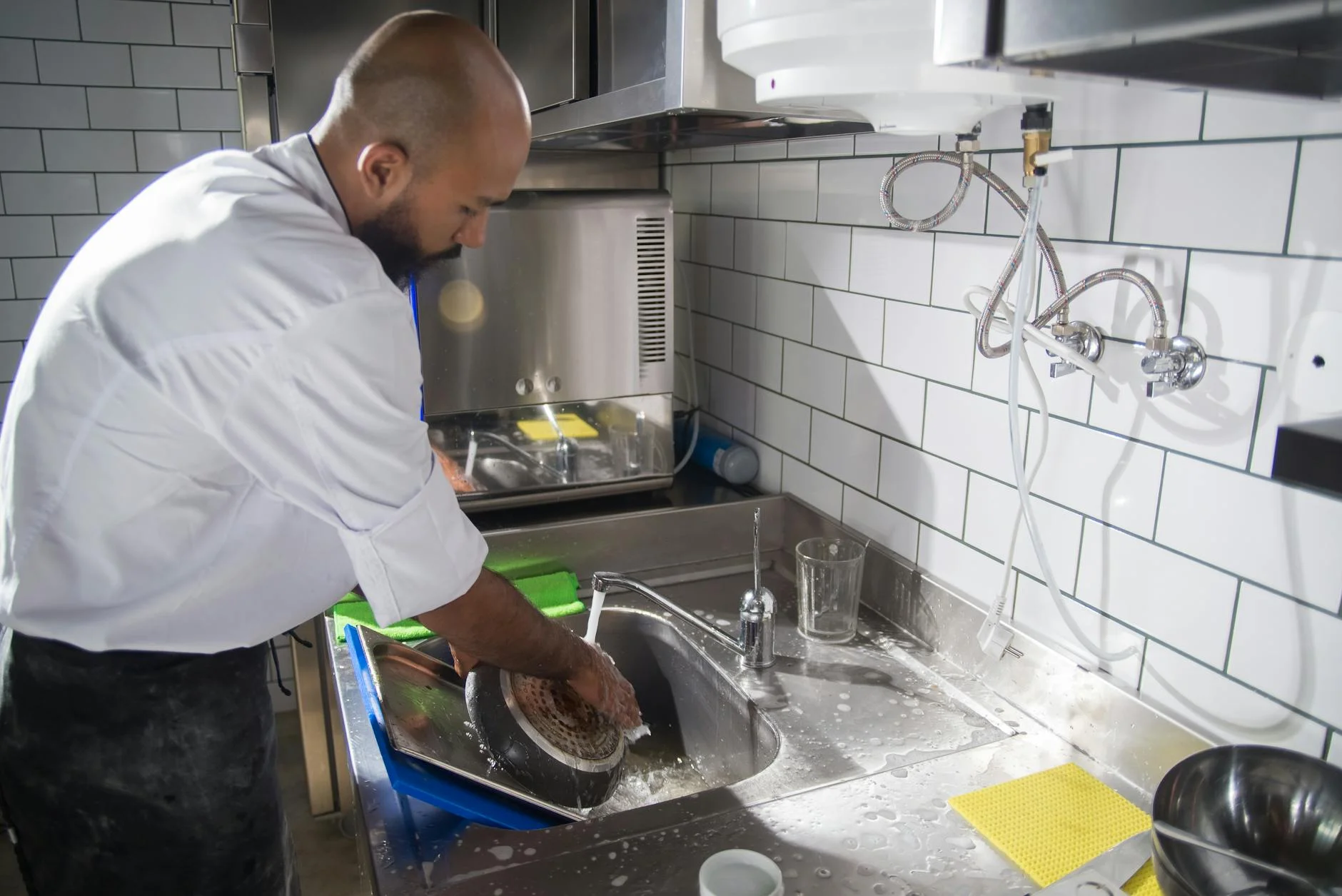 Professional commercial cleaning — 7 Benefits Of Hiring Restaurant Cleaning Services