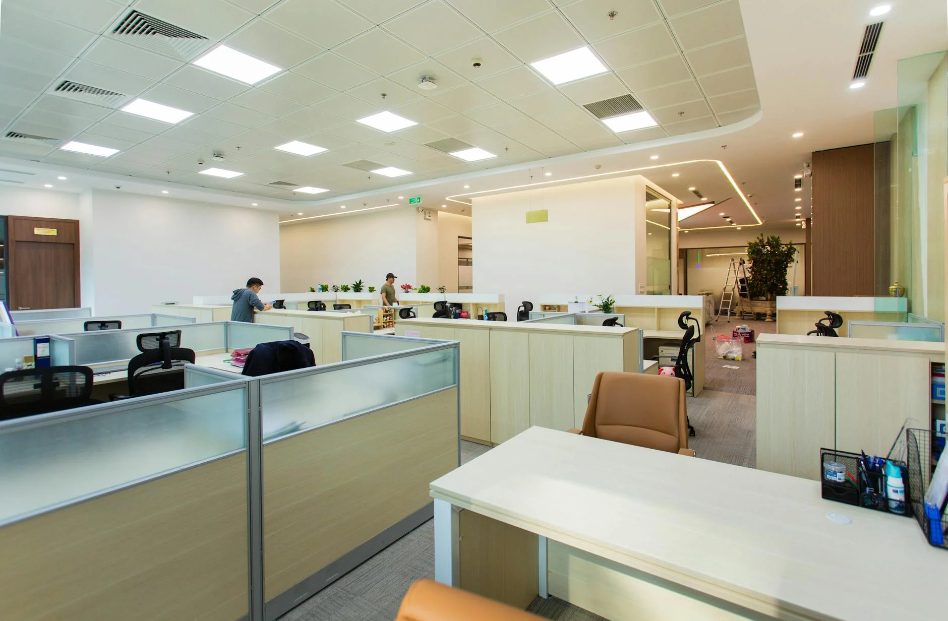 Professional commercial cleaning — How Much Does It Cost To Clean A 2000 Square Foot Office